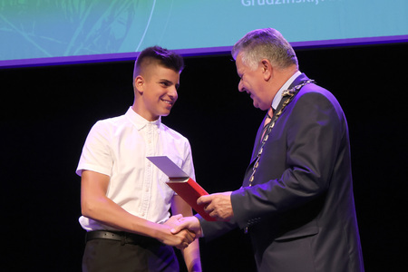 ZLATE PETICE 11 FOTO LJUBO VUKELIČ